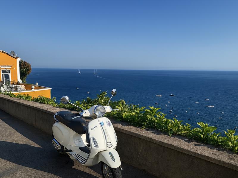 Amalfi Coast: Vespa Tour to Positano & Ravello