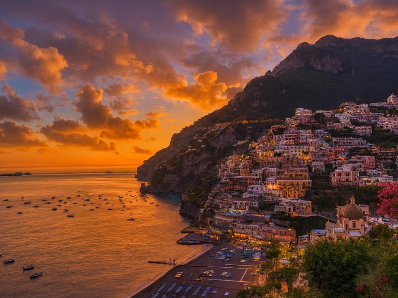 Amalfi: Romantic Sunset Sailing to Positano with Prosecco