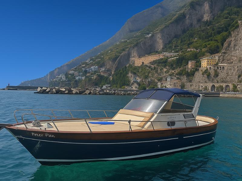 Small Group Boat Tour: Discover the Amalfi Coast from Positano